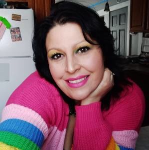 Meet your Posher, Crystal